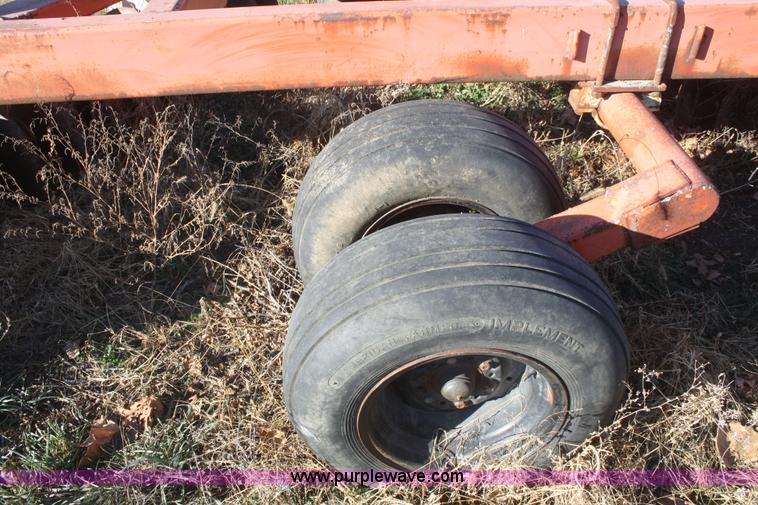 image for item F2902 Allis Chalmers 3100 offset disc