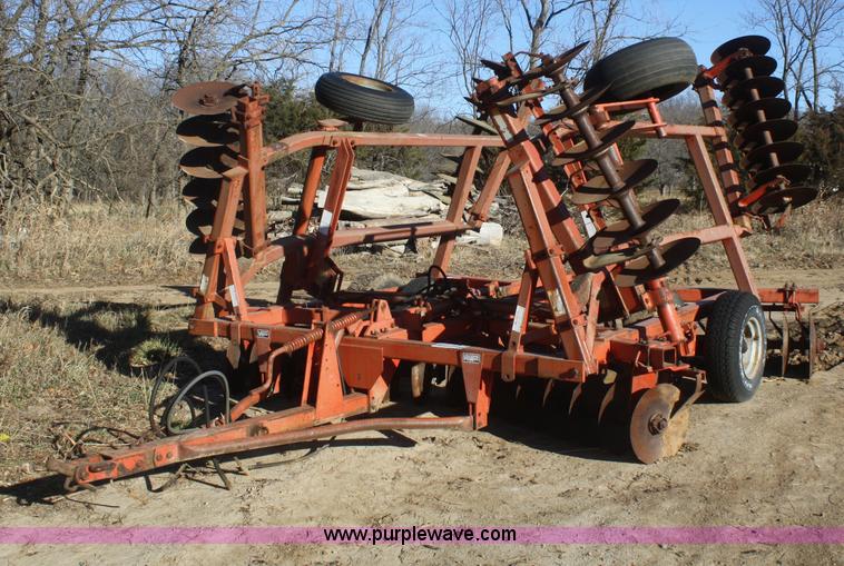 image for item F2903 Massey-Ferguson 820 disc