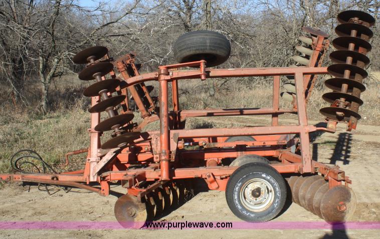 image for item F2903 Massey-Ferguson 820 disc