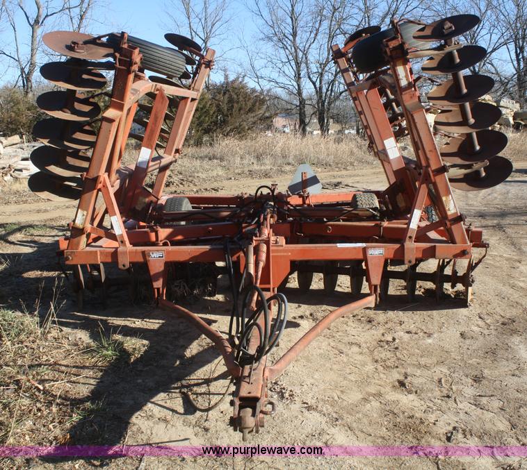 image for item F2903 Massey-Ferguson 820 disc