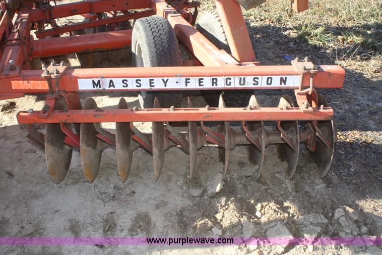 image for item F2903 Massey-Ferguson 820 disc