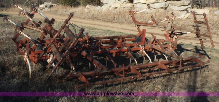 image for item F2904 International 45 field cultivator