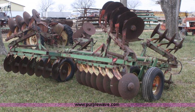 image for item F2907 John Deere disc