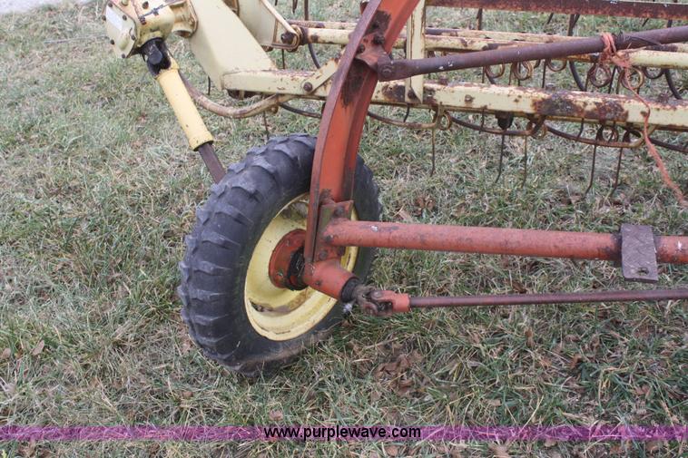 image for item F2908 New Holland 250 ground driven rake