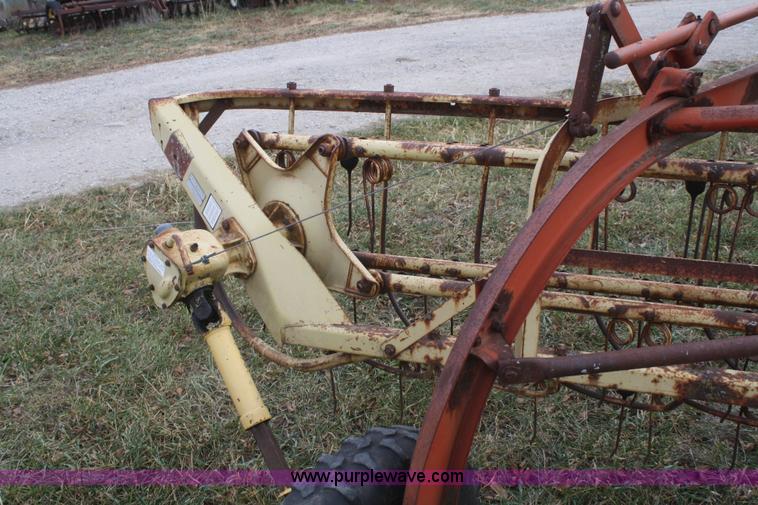 image for item F2908 New Holland 250 ground driven rake