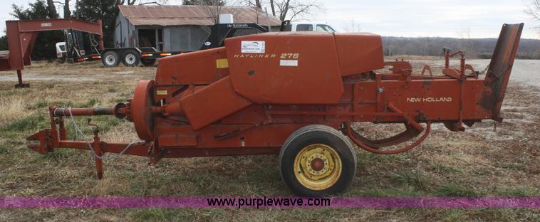 image for item F2909 New Holland 276 square baler