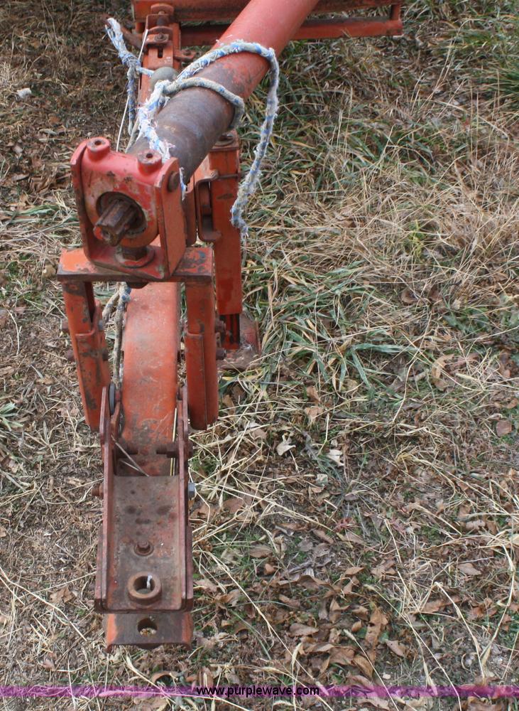 image for item F2909 New Holland 276 square baler