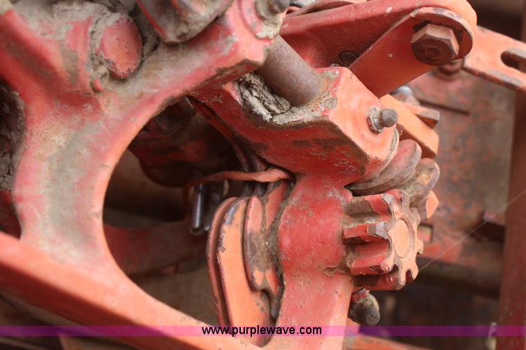 image for item F2909 New Holland 276 square baler