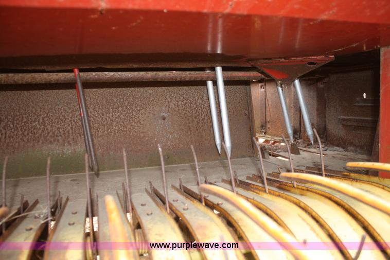 image for item F2909 New Holland 276 square baler