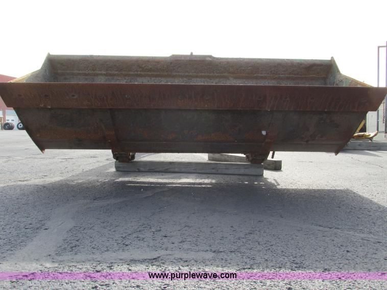 image for item F4056 2005 John Deere 673 loader attachment