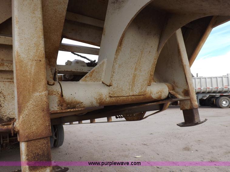 image for item F6348 1978 Landoll 46' hydraulic equipment trailer