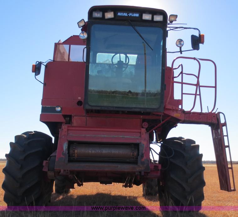 image for item F6542 1993 Case IH 1688 combine