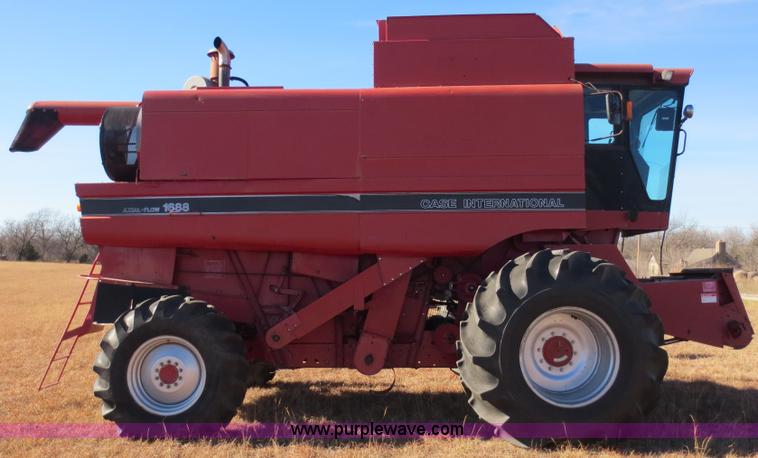 image for item F6542 1993 Case IH 1688 combine