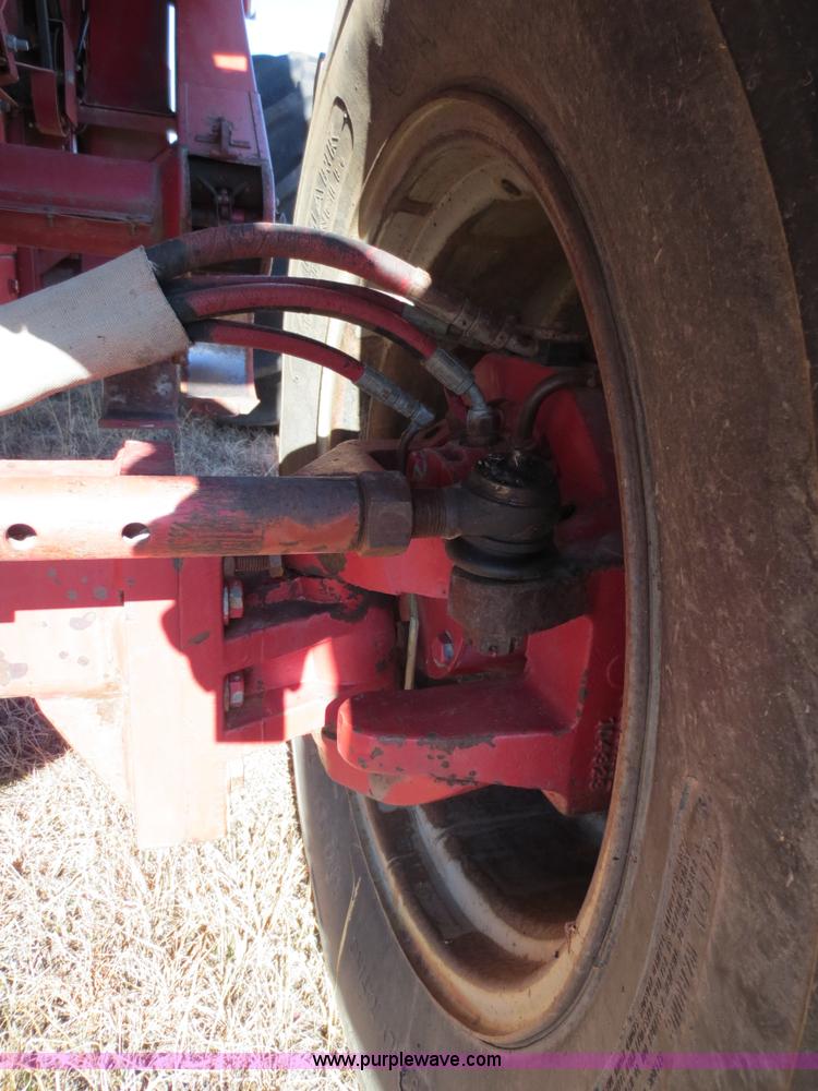 image for item F6542 1993 Case IH 1688 combine