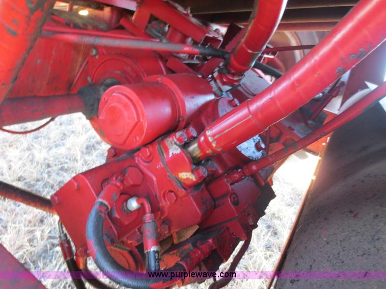 image for item F6542 1993 Case IH 1688 combine
