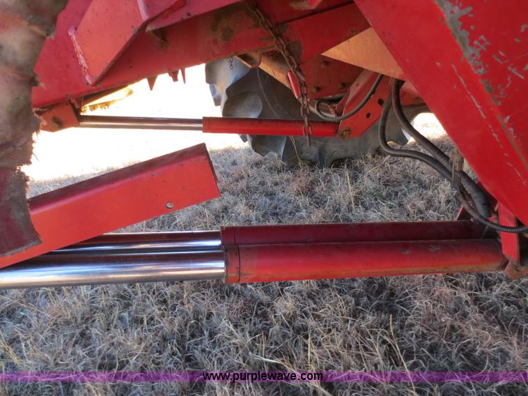 image for item F6542 1993 Case IH 1688 combine