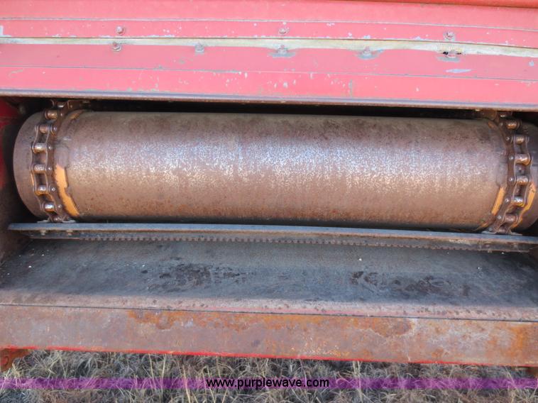 image for item F6542 1993 Case IH 1688 combine