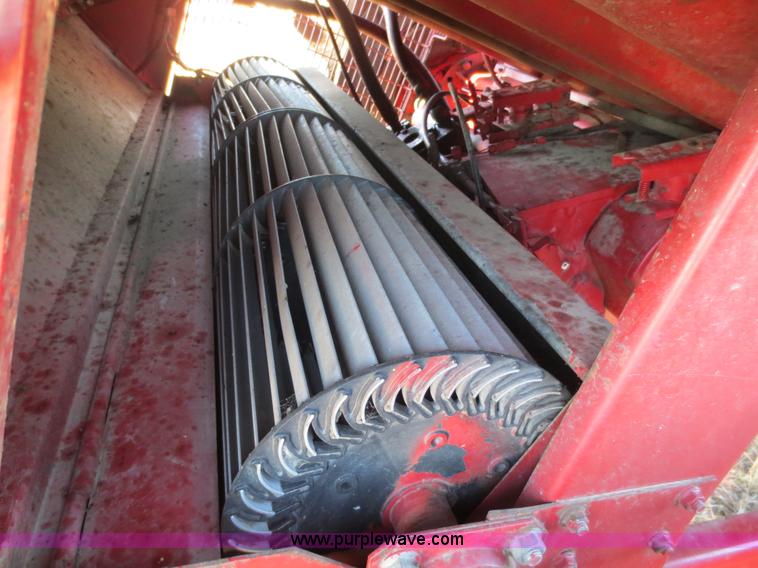 image for item F6542 1993 Case IH 1688 combine