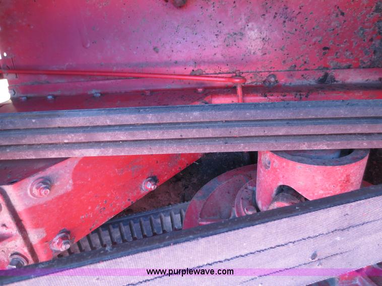 image for item F6542 1993 Case IH 1688 combine