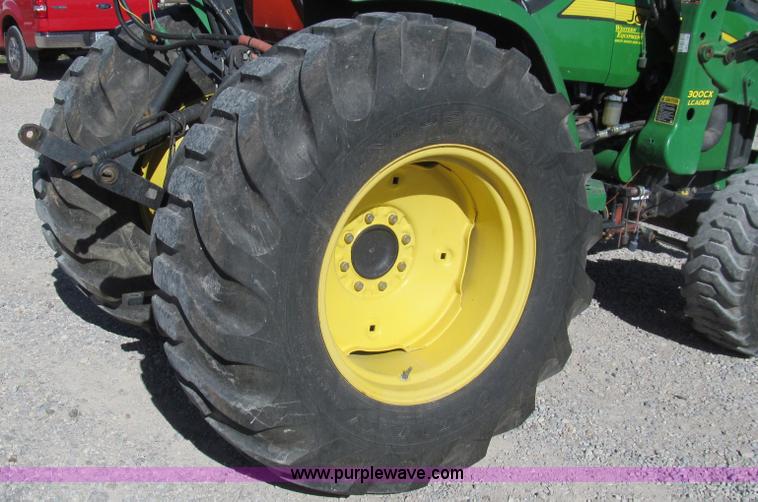 image for item G5573 2008 John Deere 4105 MFWD tractor