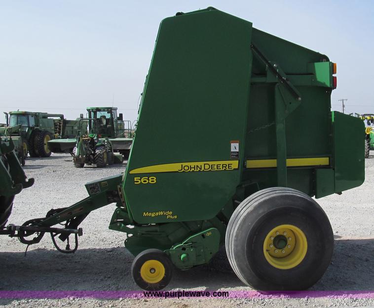 image for item G5575 2007 John Deere 568 baler