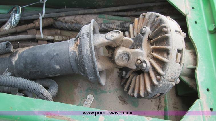 image for item G5575 2007 John Deere 568 baler