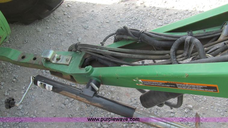 image for item G5575 2007 John Deere 568 baler