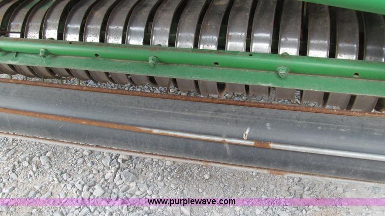 image for item G5575 2007 John Deere 568 baler