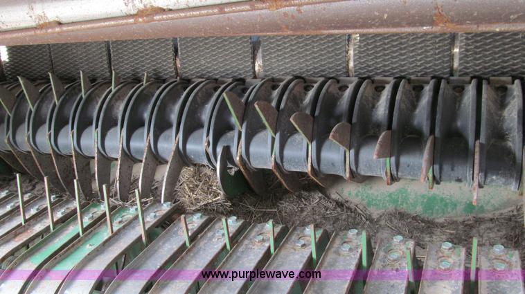 image for item G5575 2007 John Deere 568 baler