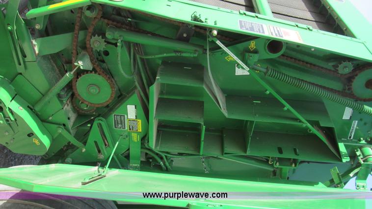 image for item G5575 2007 John Deere 568 baler