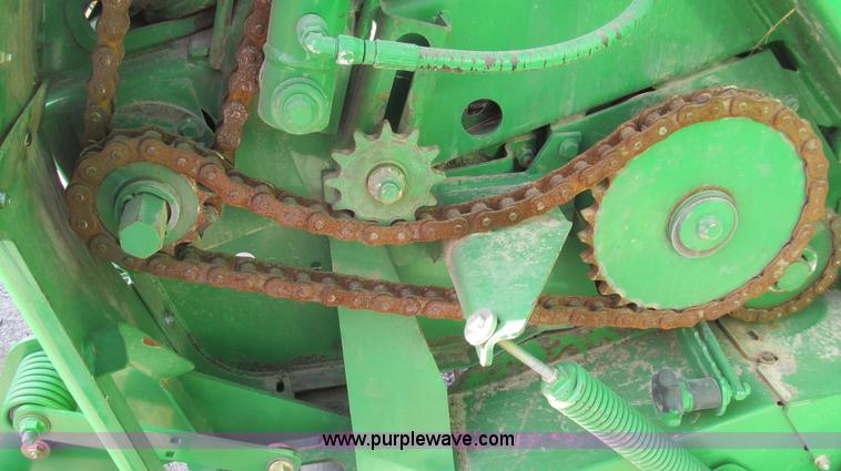 image for item G5575 2007 John Deere 568 baler
