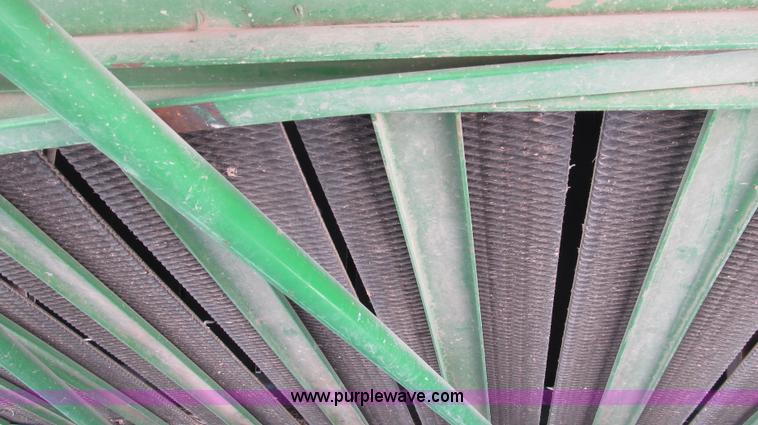 image for item G5575 2007 John Deere 568 baler