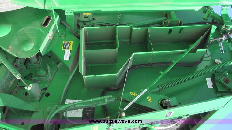 image for item G5575 2007 John Deere 568 baler