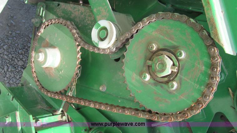 image for item G5575 2007 John Deere 568 baler