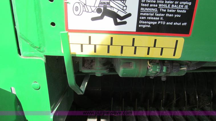 image for item G5575 2007 John Deere 568 baler