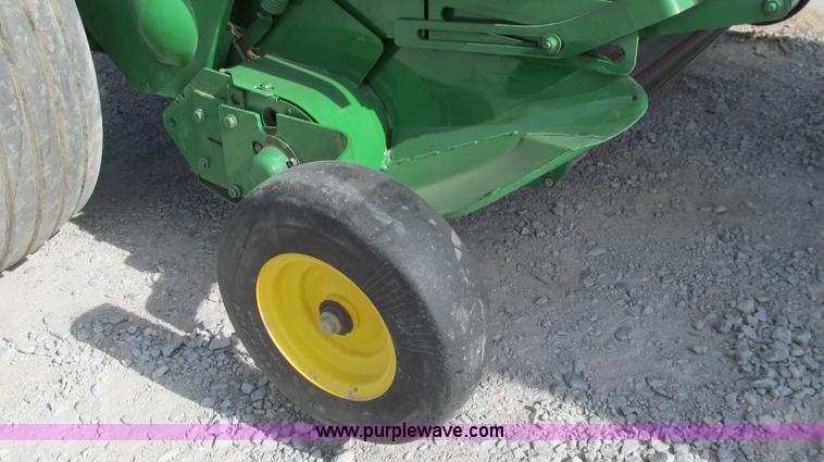 image for item G5575 2007 John Deere 568 baler