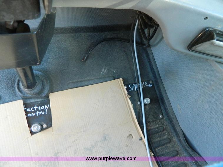 image for item G7591 1999 Case IH SPX3185 Patriot sprayer