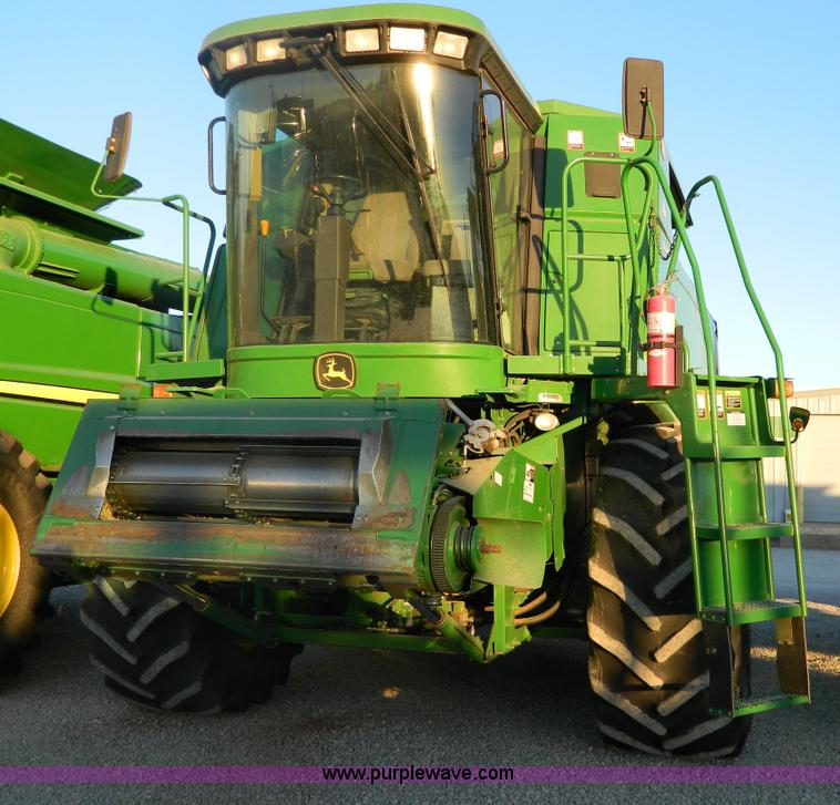 image for item G7592 2004 John Deere 9760 STS combine