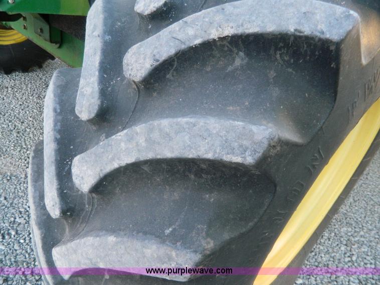 image for item G7592 2004 John Deere 9760 STS combine