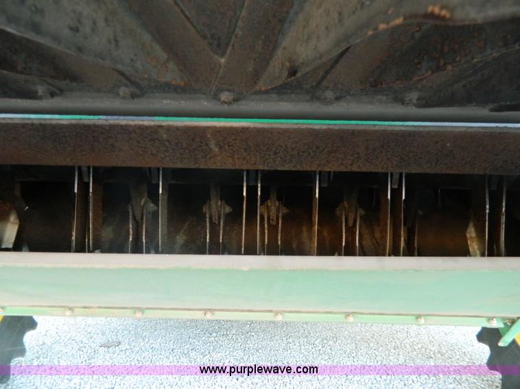 image for item G7592 2004 John Deere 9760 STS combine