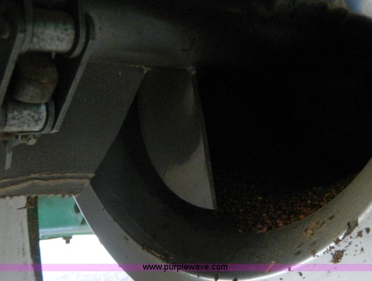 image for item G7592 2004 John Deere 9760 STS combine