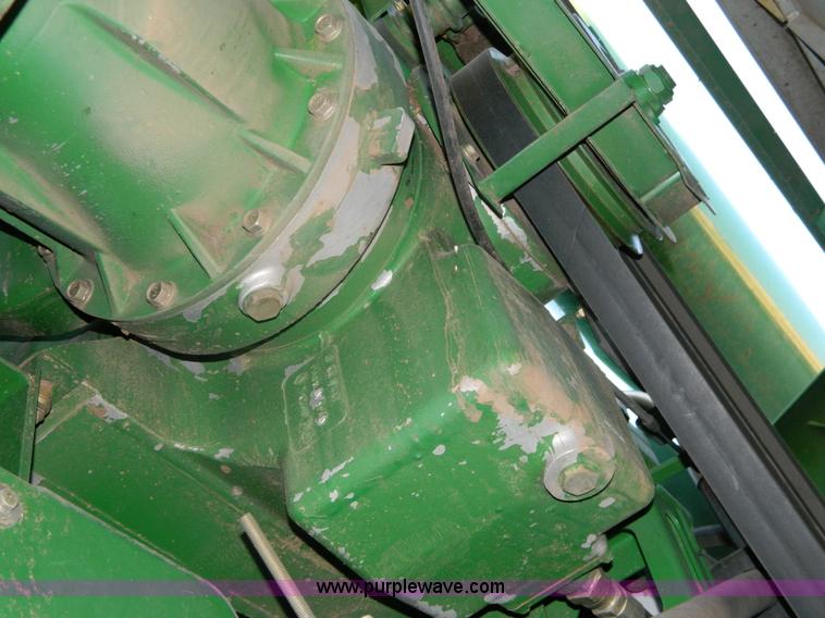 image for item G7592 2004 John Deere 9760 STS combine