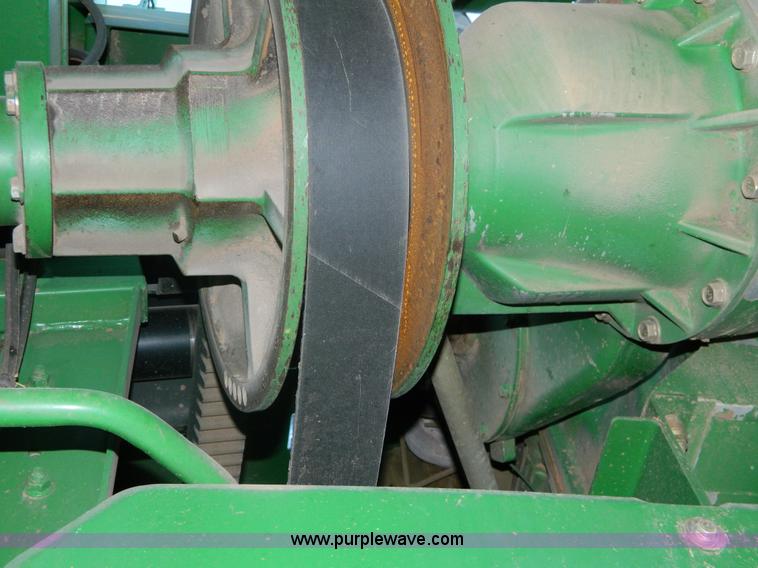 image for item G7592 2004 John Deere 9760 STS combine