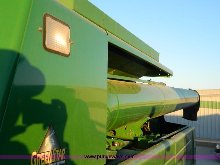 image for item G7592 2004 John Deere 9760 STS combine