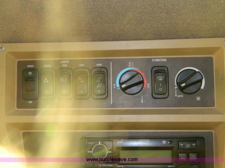 image for item G7592 2004 John Deere 9760 STS combine