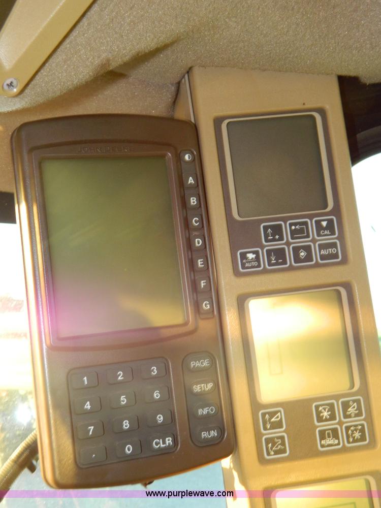 image for item G7592 2004 John Deere 9760 STS combine