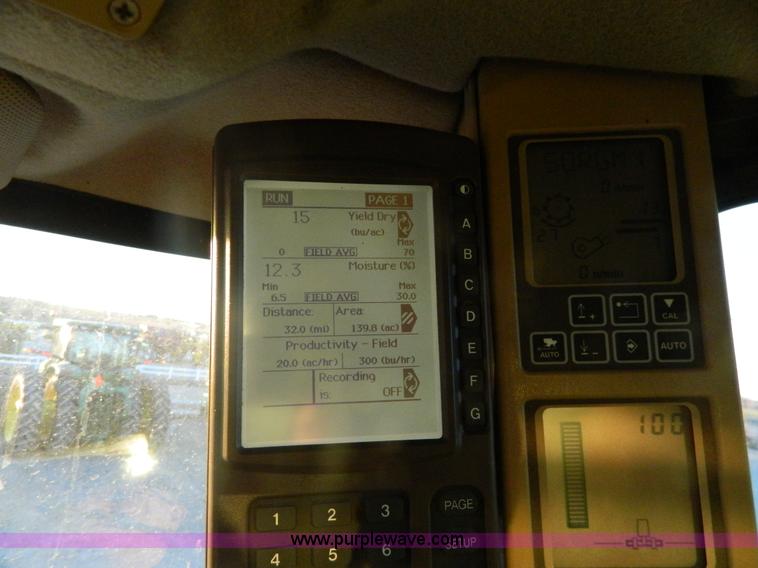 image for item G7592 2004 John Deere 9760 STS combine