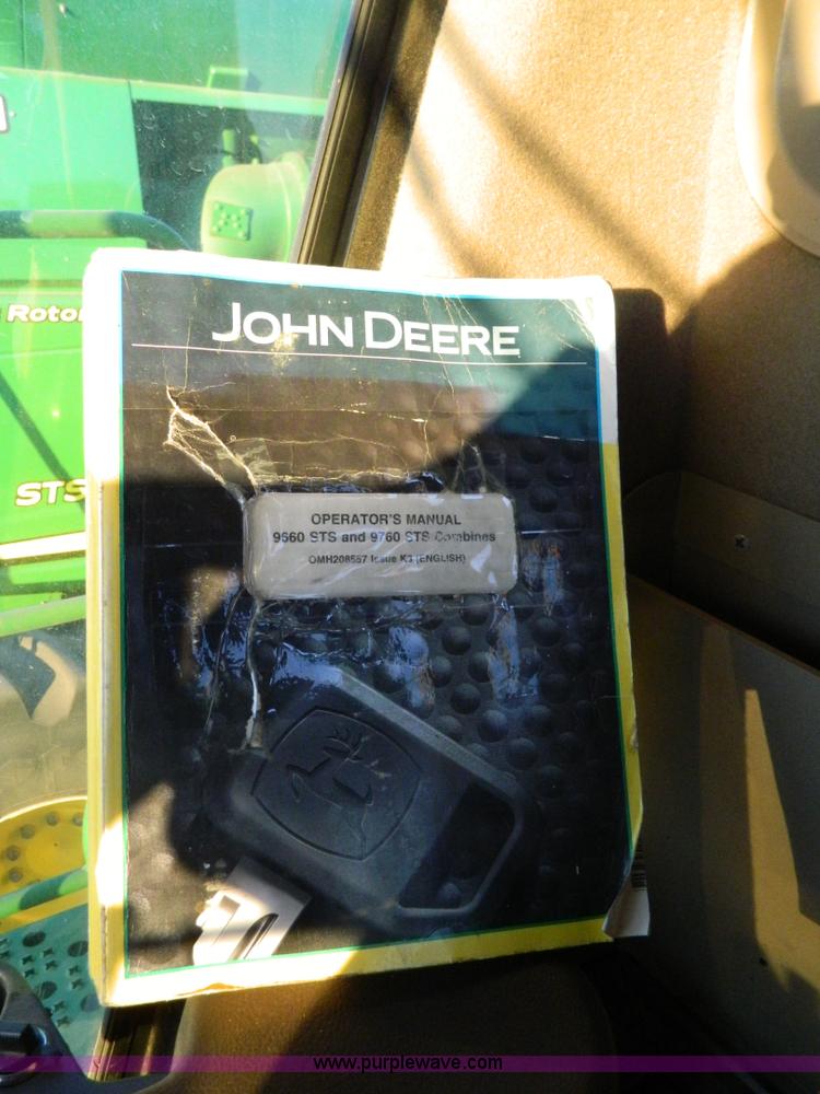 image for item G7592 2004 John Deere 9760 STS combine