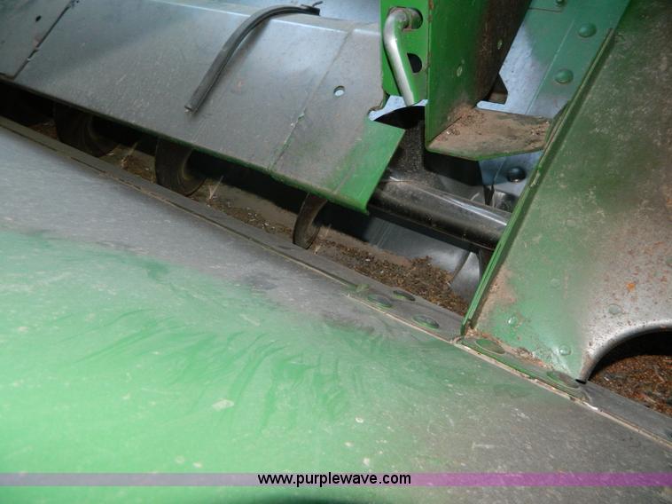 image for item G7592 2004 John Deere 9760 STS combine