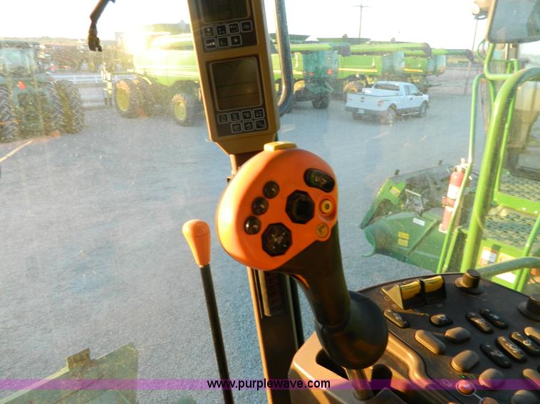 image for item G7592 2004 John Deere 9760 STS combine